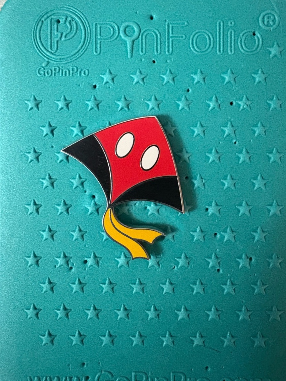 Disney Kites Pin - Mickey Mouse
